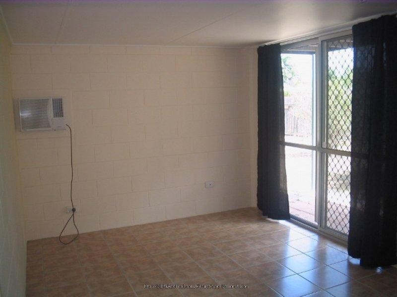 2 Garnet Street, Kelso QLD 4815