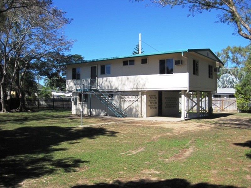 2 Garnet Street, Kelso QLD 4815