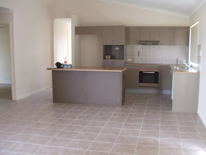 22 Newbury Drive, Burdell QLD 4818
