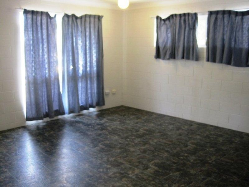 31 Barnett Street, Mount Louisa QLD 4814