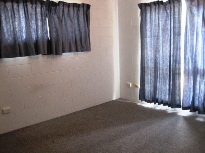 31 Barnett Street, Mount Louisa QLD 4814