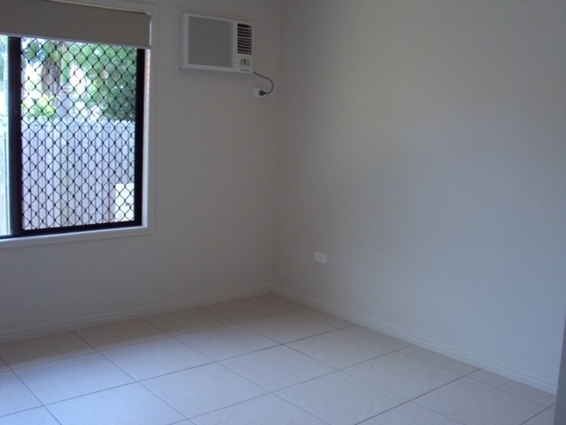 2/16 Marita Court, Bushland Beach QLD 4818