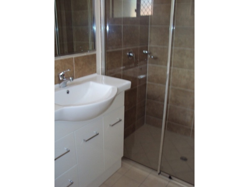 2/16 Marita Court, Bushland Beach QLD 4818