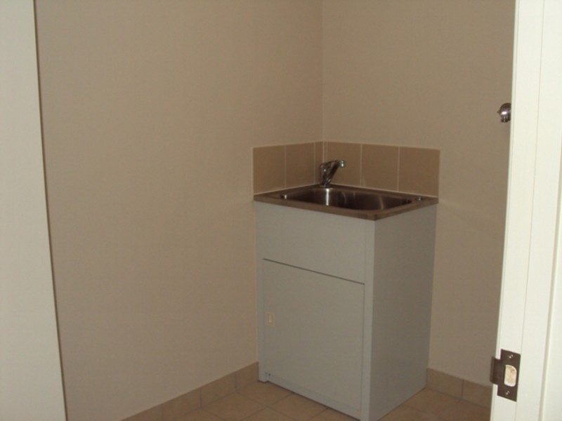 2/16 Marita Court, Bushland Beach QLD 4818