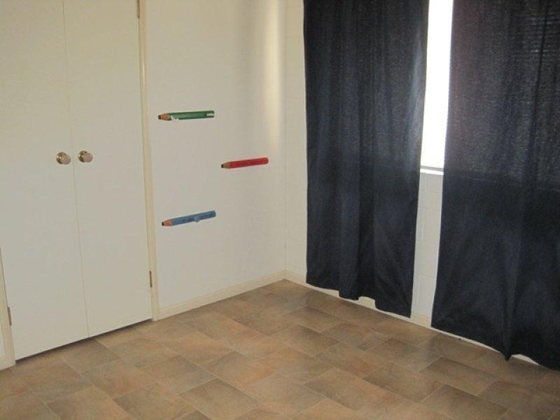 4 Goldfinch Court, Condon QLD 4815