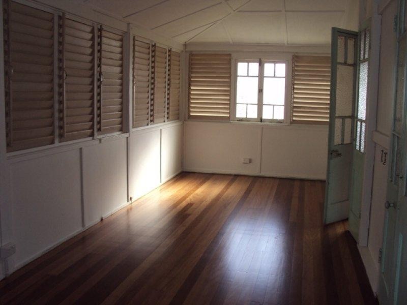 89 Howlett Street, Currajong QLD 4812