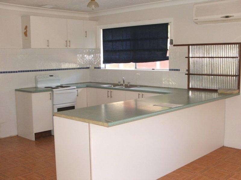 4A Greyboots Circle, Kelso QLD 4815