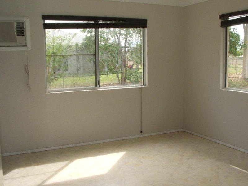 4A Greyboots Circle, Kelso QLD 4815