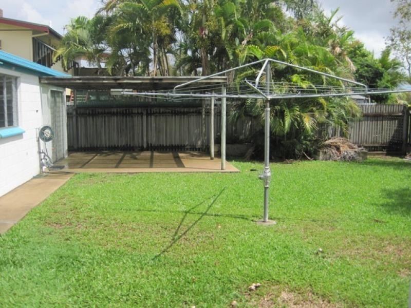 14 Verhoeven Drive, Douglas QLD 4814