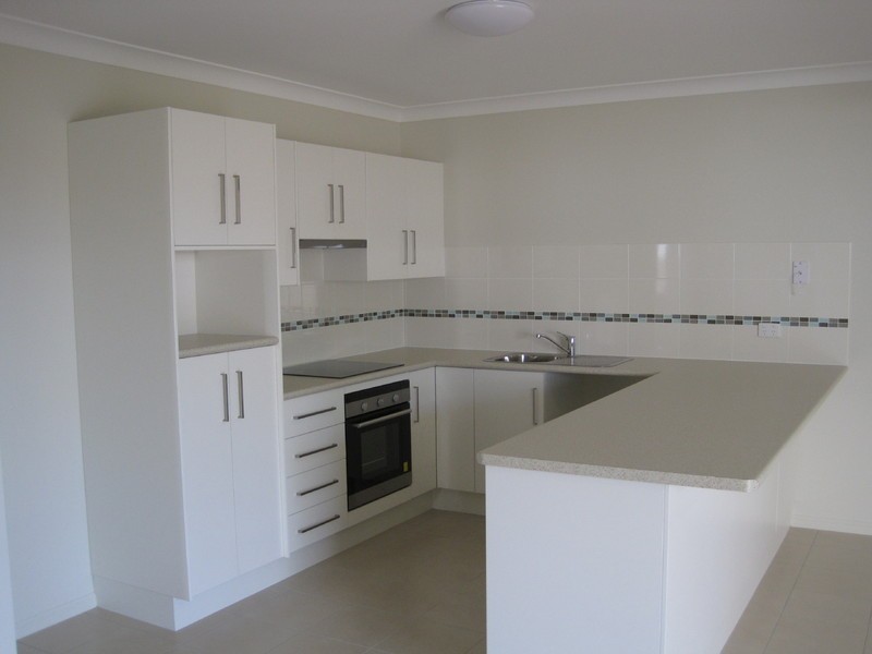 8 Chloe Court, Mount Louisa QLD 4814