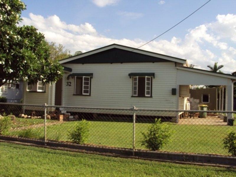 32 Lancaster Street, Garbutt QLD 4814