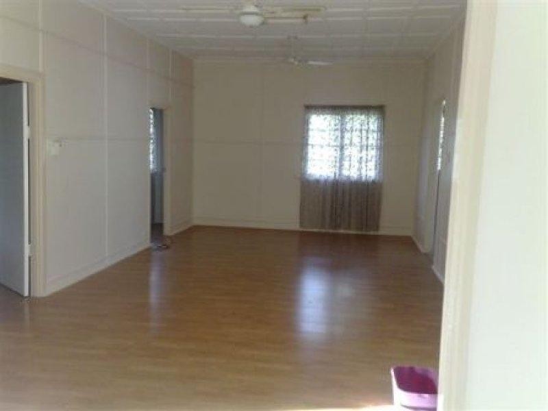 32 Lancaster Street, Garbutt QLD 4814