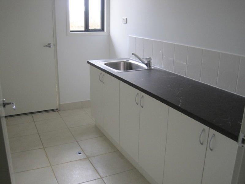 32 Ningaloo Crescent, Burdell QLD 4818