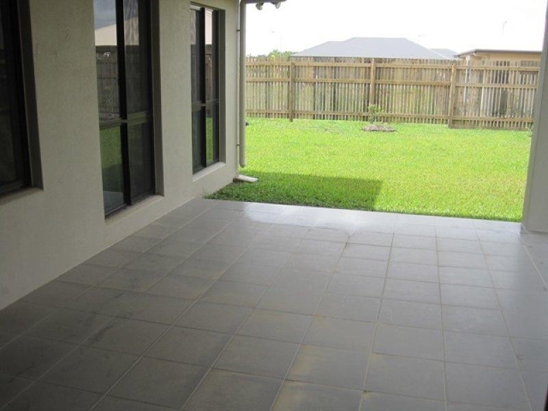 32 Ningaloo Crescent, Burdell QLD 4818