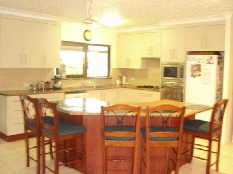 1 Benalla Road, Oak Valley QLD 4811