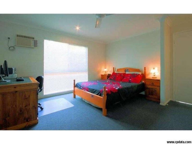 4 Ebony Court, Bushland Beach QLD 4818