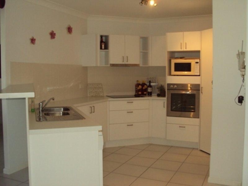 2 Macona Street, Bushland Beach QLD 4818