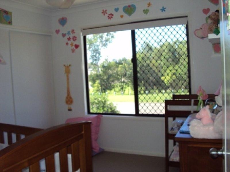 2 Macona Street, Bushland Beach QLD 4818