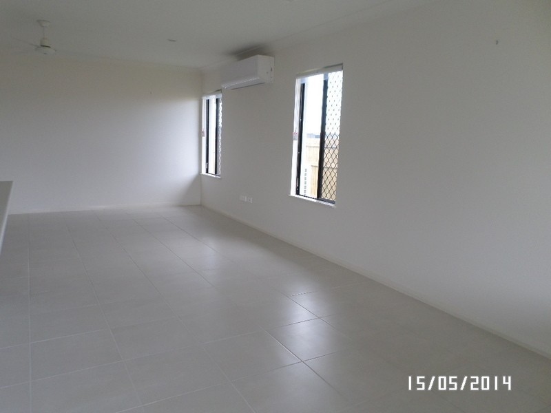 10  MARBLEWOOD CCT, Mount Low QLD 4818