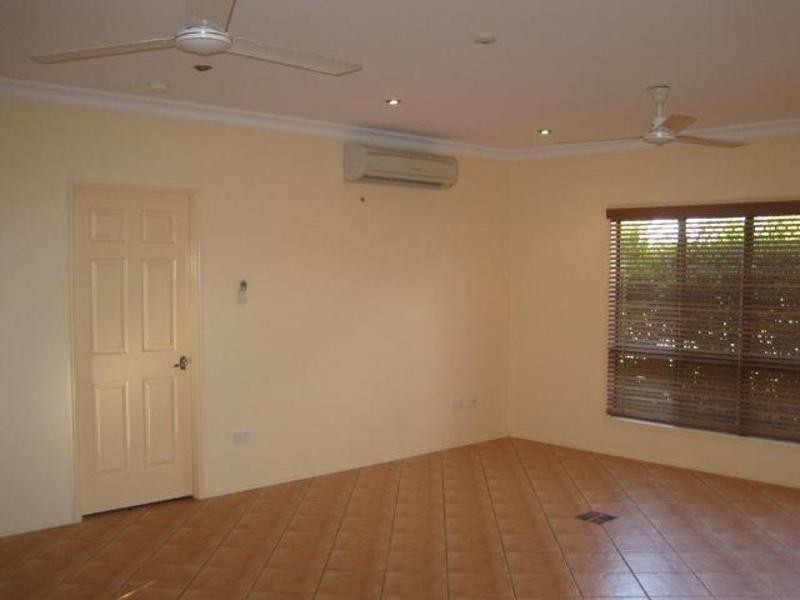 15 Steele Place, Kirwan QLD 4817