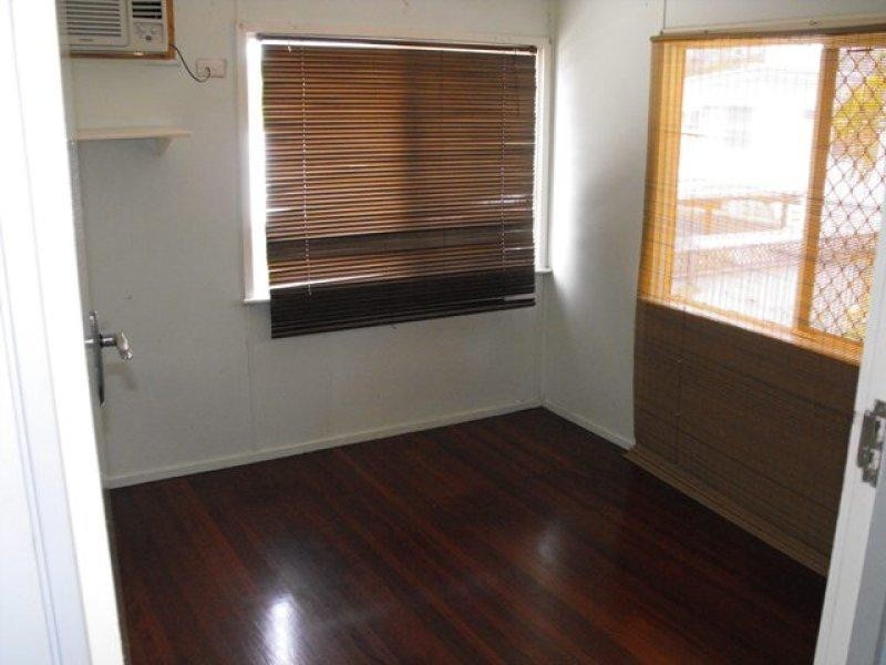 124 Albert Street, Cranbrook QLD 4814