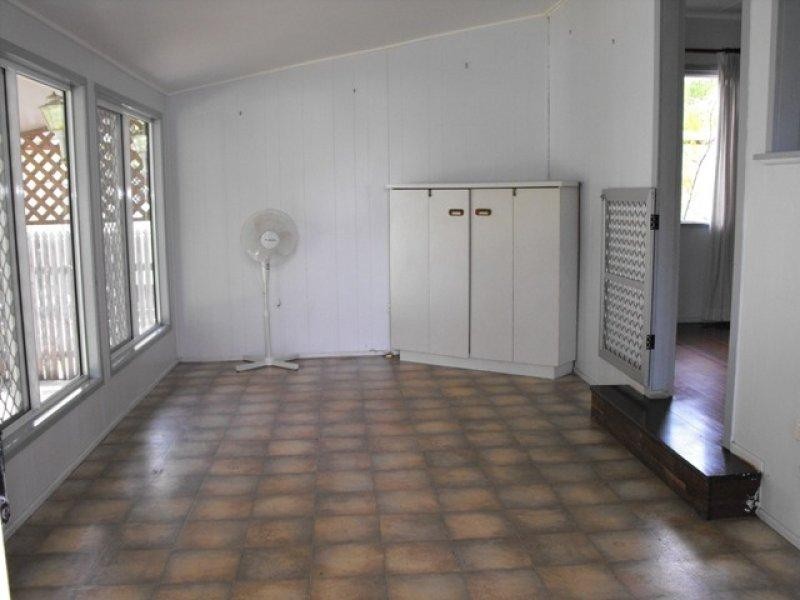124 Albert Street, Cranbrook QLD 4814