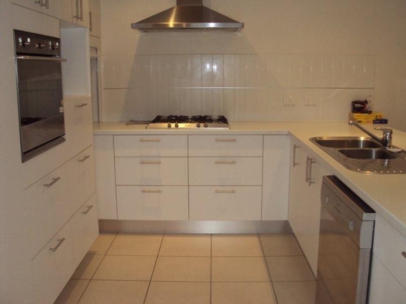 16 Springbrook Parade, Idalia QLD 4811