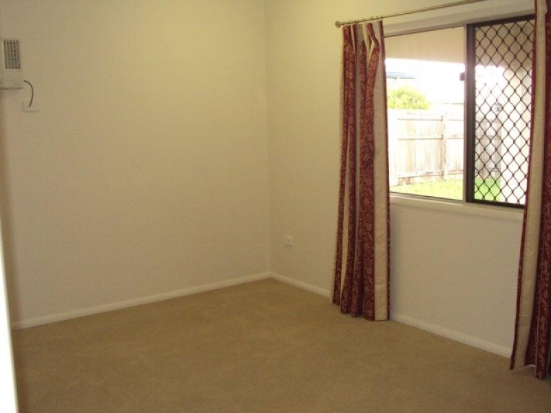 16 Springbrook Parade, Idalia QLD 4811