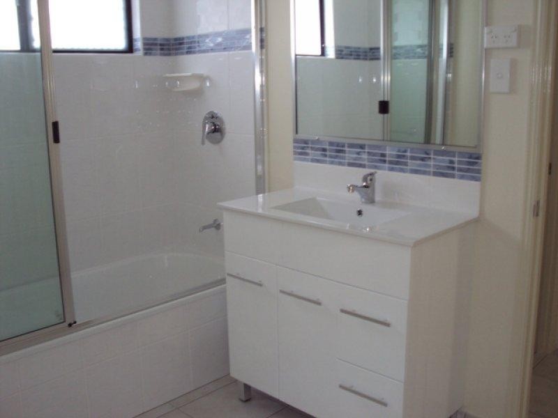 8 Summergold Street, Mount Low QLD 4818