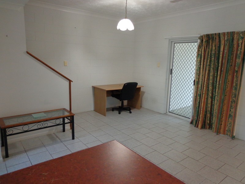 Pimlico QLD 4812