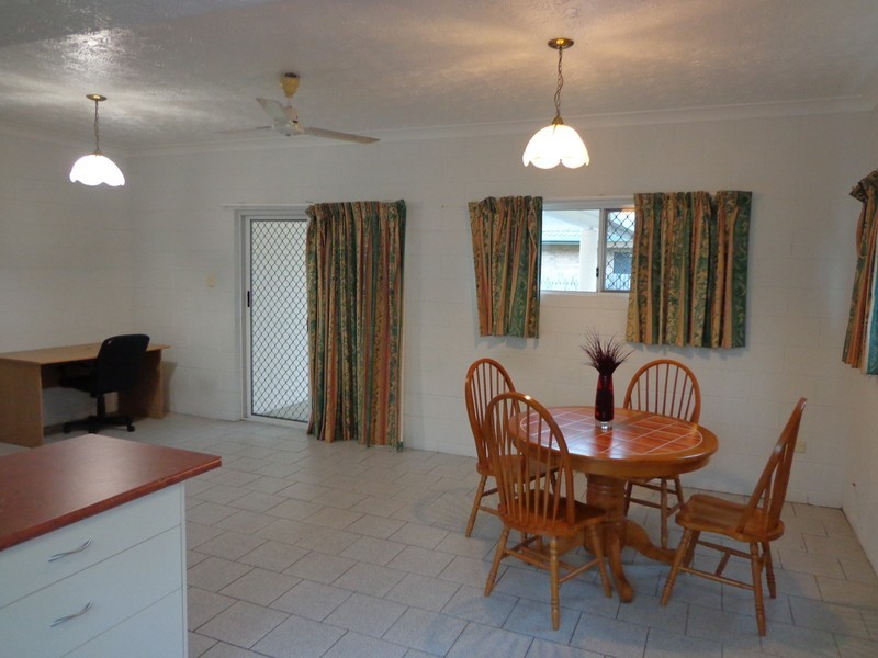 Pimlico QLD 4812