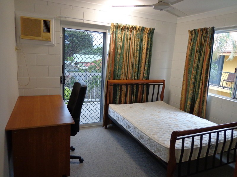 Pimlico QLD 4812