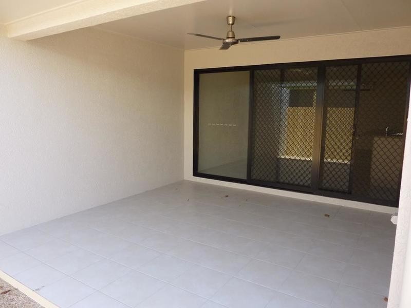 2/1 Claret Close, Condon QLD 4815