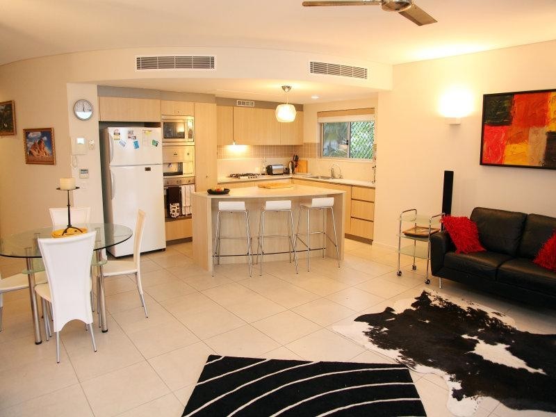 2/98 Mitchell Street, Townsville City QLD 4810