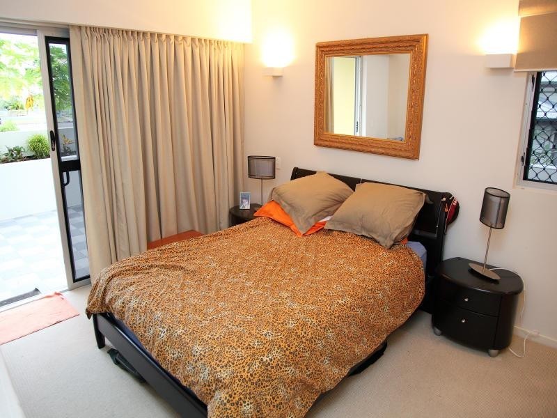 2/98 Mitchell Street, Townsville City QLD 4810