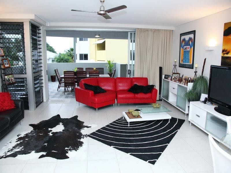 2/98 Mitchell Street, Townsville City QLD 4810