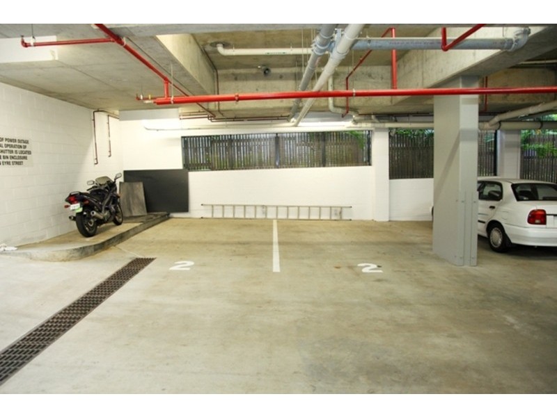 2/98 Mitchell Street, Townsville City QLD 4810