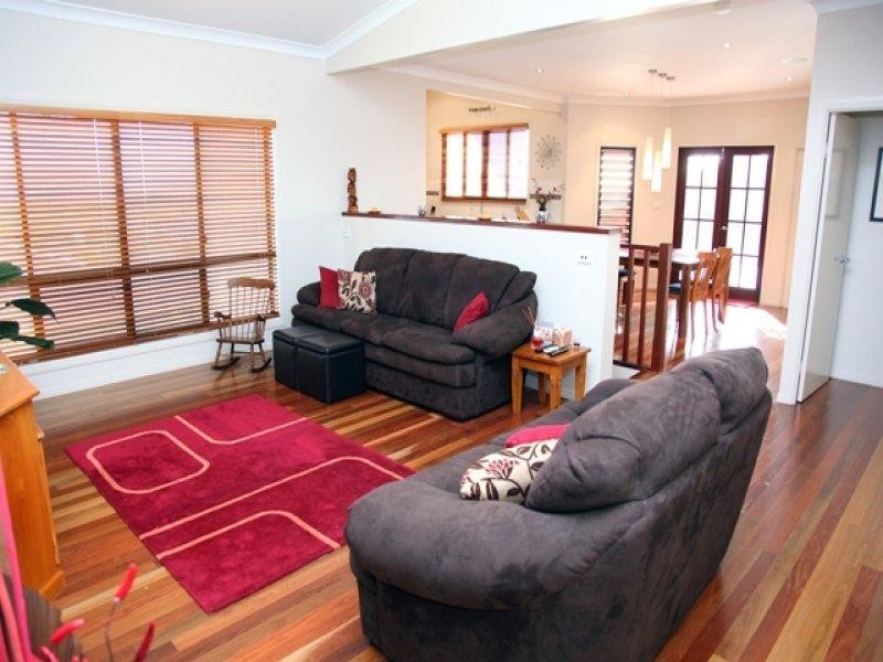 15 Kiandra Place, Mount Louisa QLD 4814