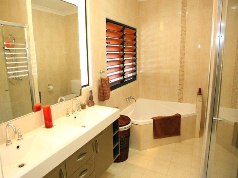 15 Kiandra Place, Mount Louisa QLD 4814