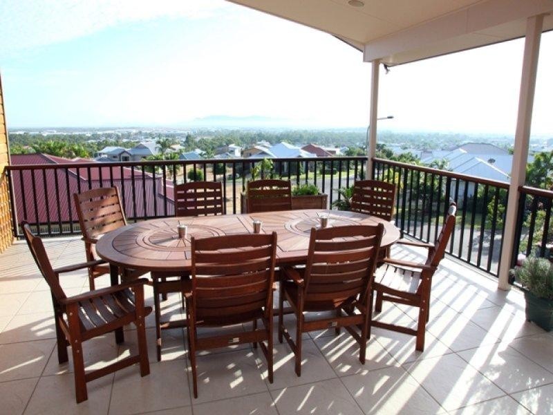 15 Kiandra Place, Mount Louisa QLD 4814