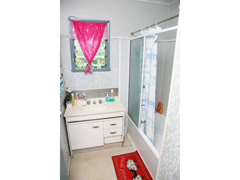 428 Ross River Road, Cranbrook QLD 4814