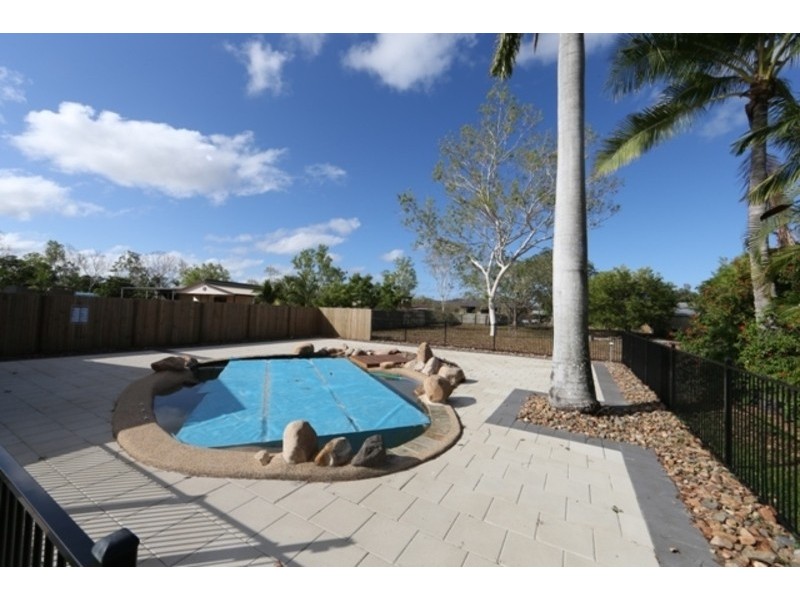 19 Minsky Court, Mount Low QLD 4818