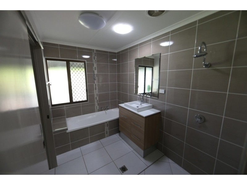 19 Minsky Court, Mount Low QLD 4818