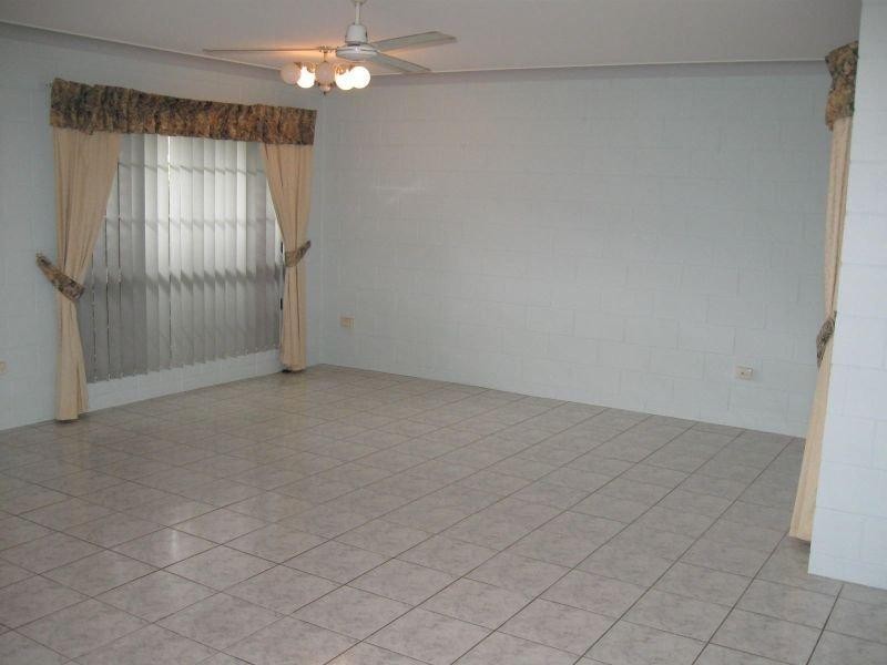 212 Upper Miles Ave, Kelso QLD 4815