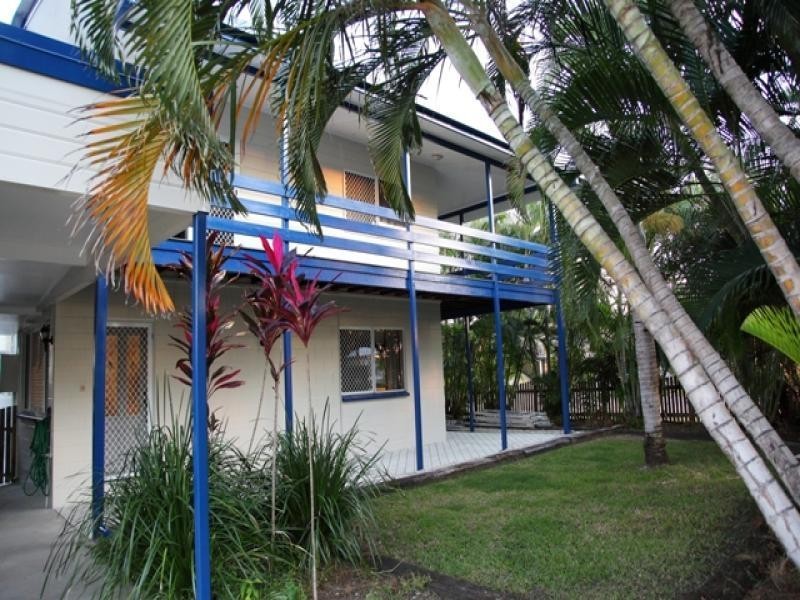 128 Queens Road, Hermit Park QLD 4812