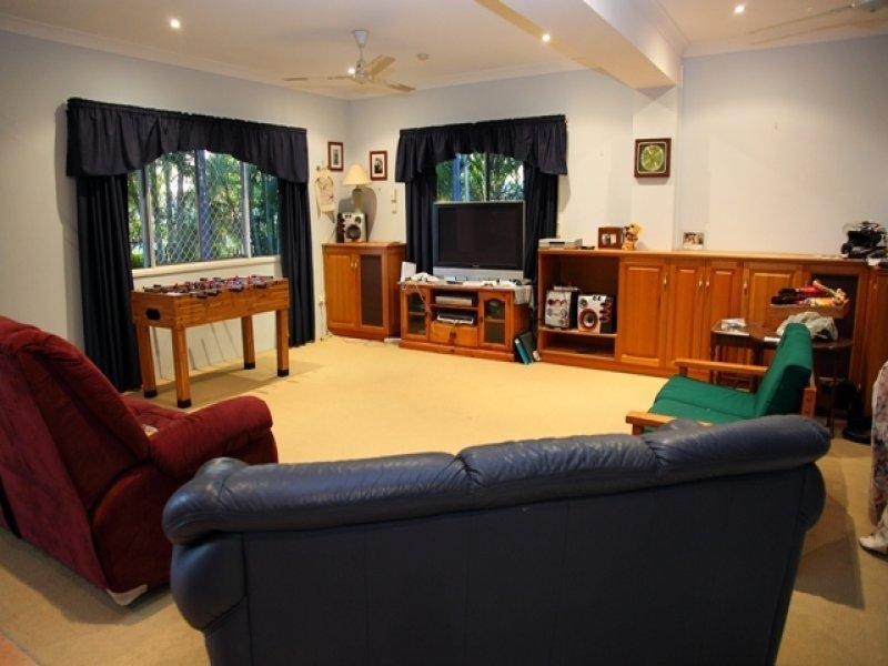 128 Queens Road, Hermit Park QLD 4812