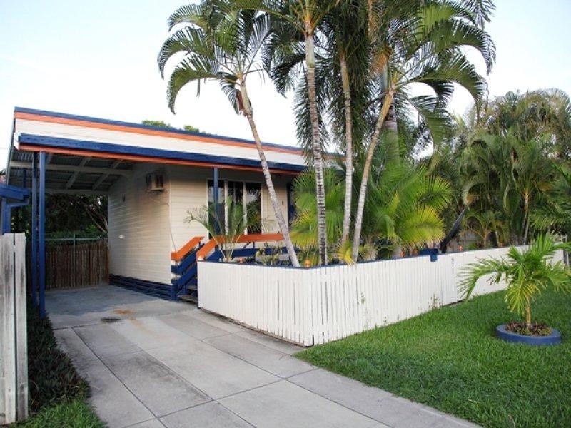 128 Queens Road, Hermit Park QLD 4812