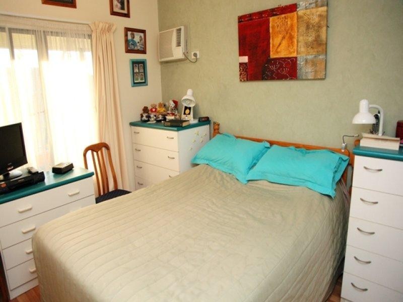 128 Queens Road, Hermit Park QLD 4812