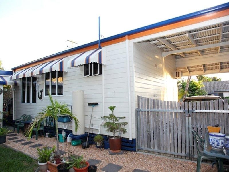 128 Queens Road, Hermit Park QLD 4812