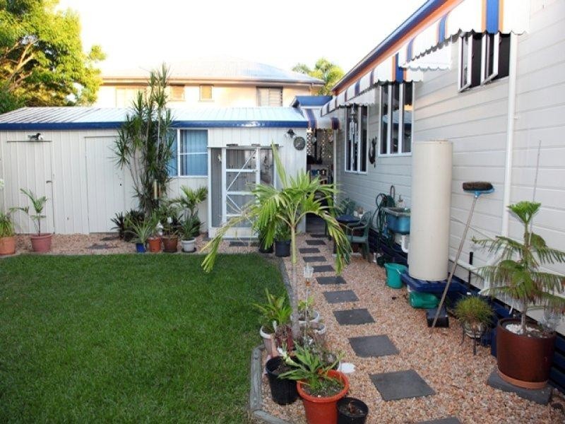 128 Queens Road, Hermit Park QLD 4812